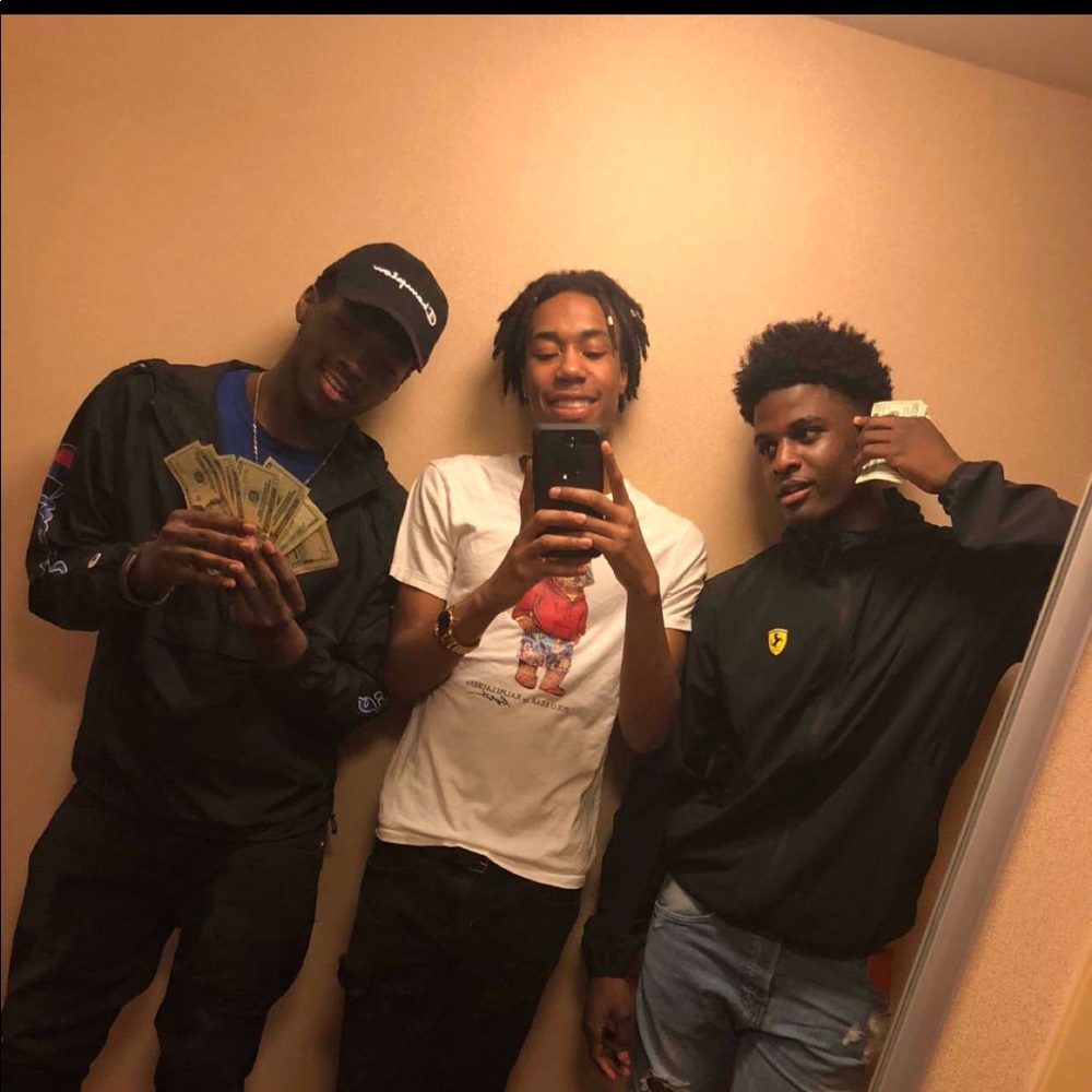 Meet your Posher, Anish